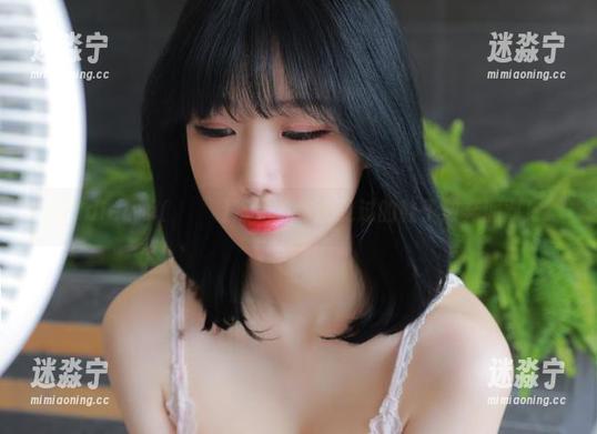 Addielyn(에디린)裸足：你没见过的鞋子放弃派对！