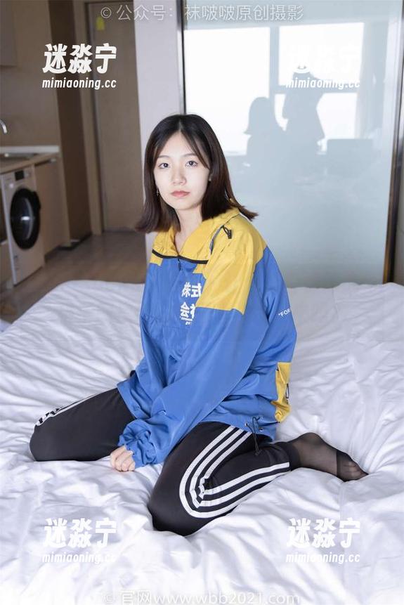 BoBoSocks袜啵啵-稚予 BoBoSocks袜啵啵 - 让分指白棉袜成为稚予图库中的第三者,你敢来吗?