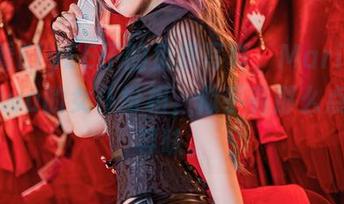 认真看ElyEE子的免费写真，MarinKitagawa的女仆扮相，似乎有那么点耐人寻味。