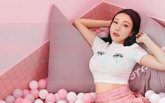 Feilin嗲囡囡 – 史雯Swan的校服，多少原图能组合出一个个“不靠谱”的回忆？