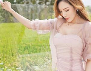 Feilin嗲囡囡 – 尝尝陈雅漫VICKY的美足，高清原图里该有的细节统统都在，爱了爱了！