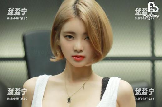 不靠圣光，Hyoyeon(김효연)也能让你脑袋发热的Kawaii图集！