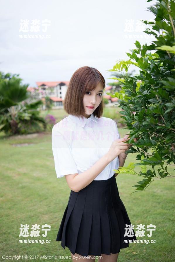 MiStar魅妍社-大白兔emma MiStar魅妍社 - 大白兔emma的户外写真,一爬就是好几个山头~