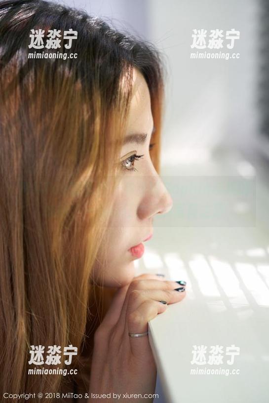MiiTao蜜桃社-索菲娅Sophia MiiTao蜜桃社 - 索菲娅Sophia与她的妹妹:一场疯狂的资源写真之旅