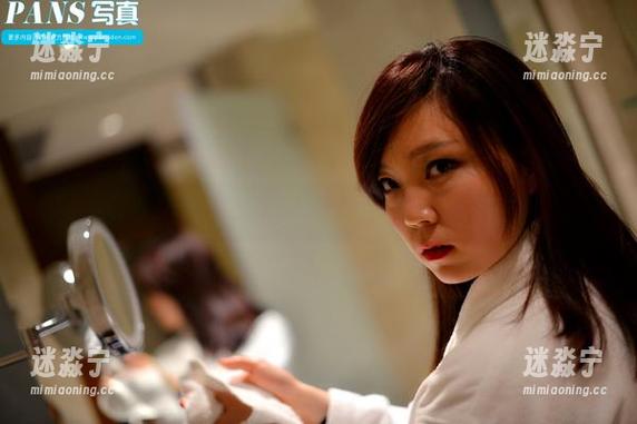 PANS写真-小彤 PANS写真 - 婚纱图库一秒钟带你进入小彤的梦中嫁衣。