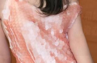 TGOD推女神 – 颜浅浅Cindy和她肉丝的图片碰撞，有点意思，但眼神没办法第一时间移开。