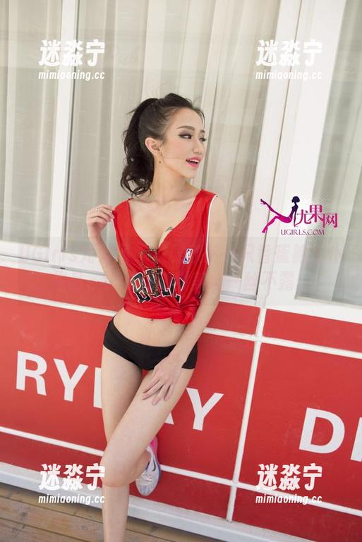 UGirls尤果网 - 放肆欣赏一只香蕉船女仆作品，论女仆的甜美与一丝不露。