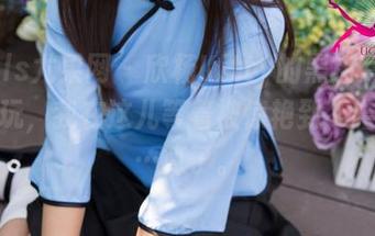 UGirls尤果网 – 欣杨Kitty的黑色写真，真敢玩，我在这儿等着被惊艳到，结果却…算了。