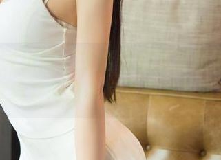 UGirls尤果网 – 王恬恬的写真时间，灰丝变换之间是不是在和我互动？