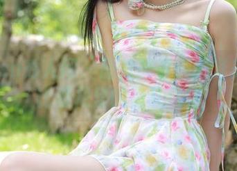 Xiuren秀人网 – 图片故事：龙泽美曦在比基尼里的纷乱思绪