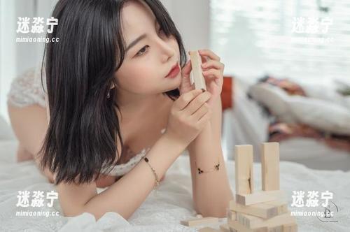 Yuna(윤아)粉红公主免费图集，华丽登场！让你不小心困在美丽的审美漩涡里！