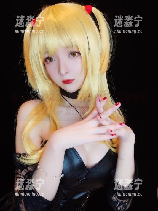 看！一小央泽的微博有了新品，写真资源直接从字里行间流淌出来。