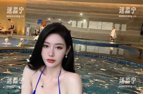 不爱笑的赛琳 微密圈 - 原图直击!不爱笑的赛琳用“女王”气场让人神魂颠倒
