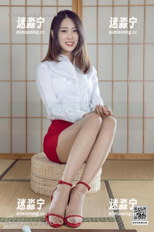 丽柜 - 一份心心的女孩套图：甜蜜与搞怪并存！