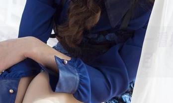 克拉女神 – 盈盈的黑丝美图——看她是如何让简单变得如此夺目