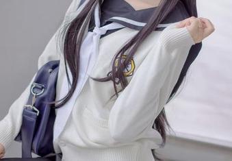 兔玩映画的短发女孩，下载她的美丽又带点小任性。
