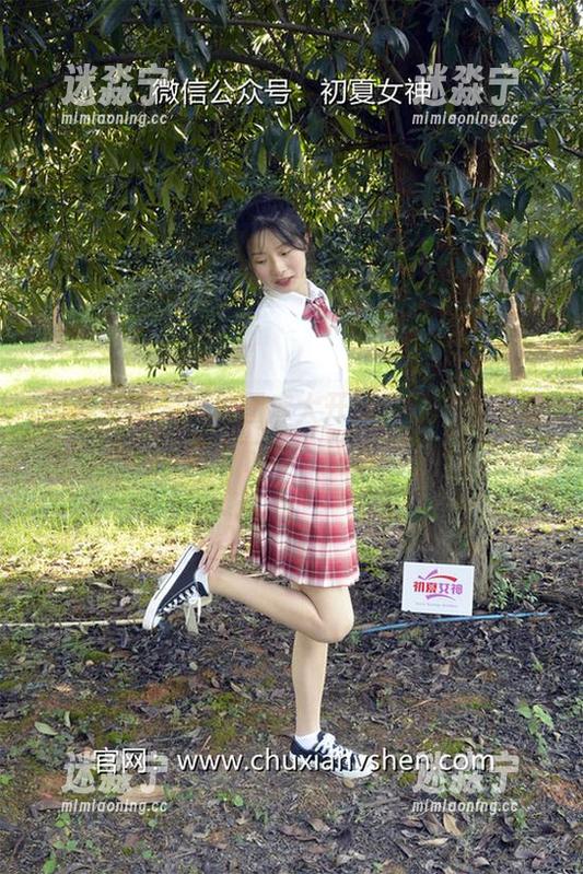 初夏女神 - 婚纱图库大开放，安妮等着你来“下载”灵感。