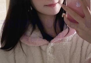 哈哈，千反田鹿子的福利图包：姐妹情深与幽默满点！