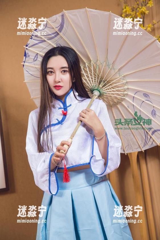头条女神-童安琪 头条女神 - 童安琪的粉嫩造型,免下载费,实在是不藏私!