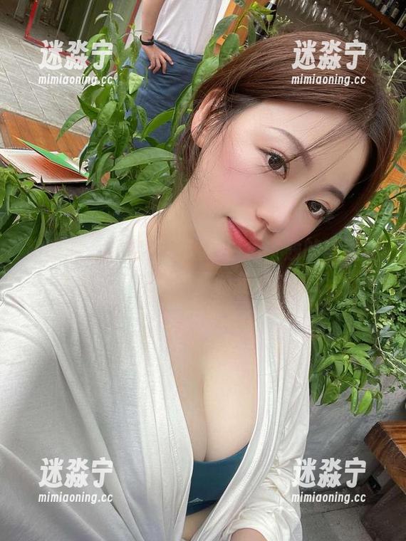 奶宝妹纸 微密圈 - 奶宝妹纸这组白色主题的美图,太绝了,来一波资源我心满意足!