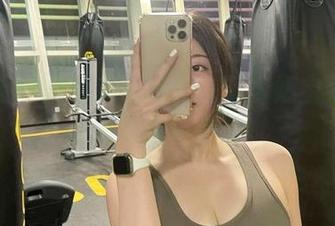 微密圈 – 照片游乐场：来看看奶宝妹纸的另类女仆生活
