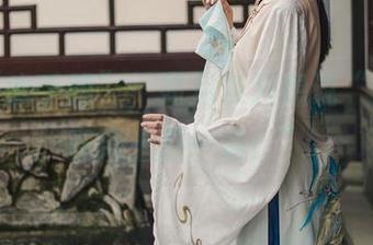 原图“水手服”，如月灰只想说“我也想在海上漂一漂！”