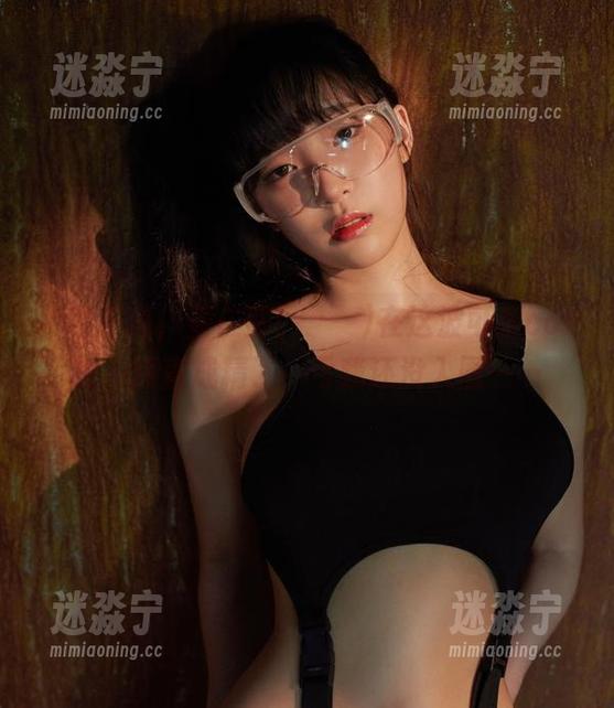 不得不说，姜仁卿(강인경)在这波可爱cos里，简直成精了，亏我还没入圈……