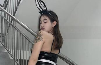 微密圈 – 最疯狂的，最新的小u优优子的套装，准备好随便上街了么？