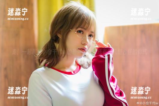 走！一起聊聊小仓千代w的瑜伽合集，还有那几组古怪的体式