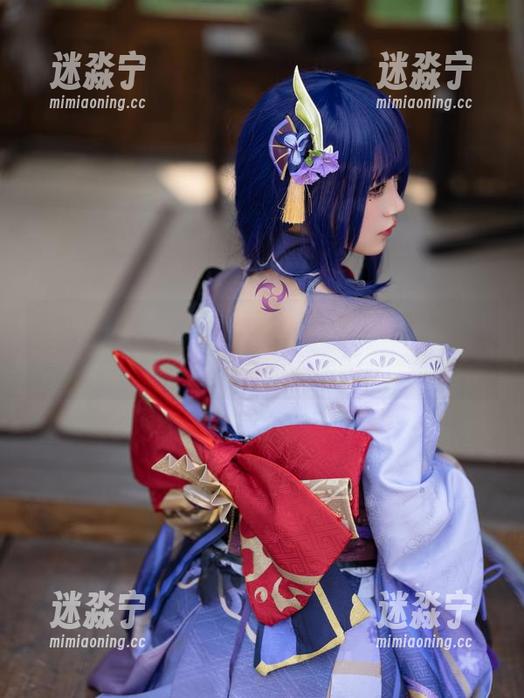 看小仓千代w的白色合集，8成是房间里白色墙壁的怨念啊