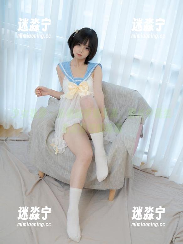 少女秩序 - 乐栀的学妹写真，图片中竟然有点叛逆的味道