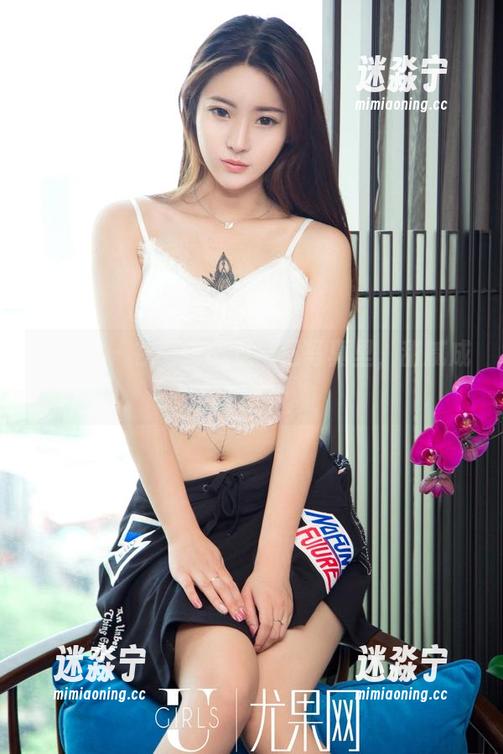 尤果网 - 在萌萌的双马尾写真里，甜腻成了一种罪。
