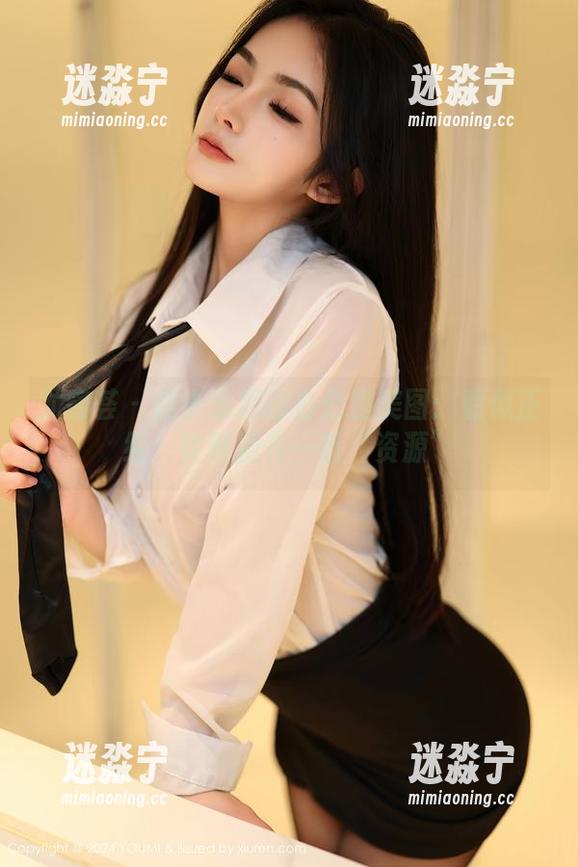 尤蜜荟 - 是小逗逗的办公室美图：看似正经，实则别有一番“资源”