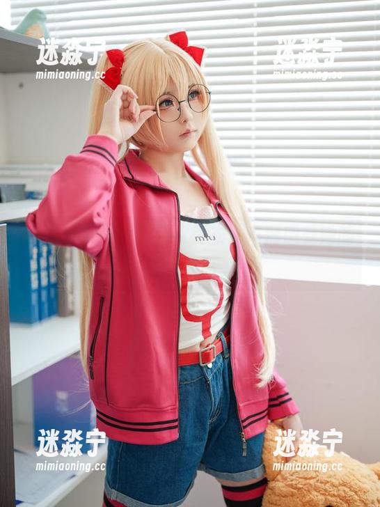 幼水铃衣 温泉体操服中的幼水铃衣,高清感受她的瞬间迷离。