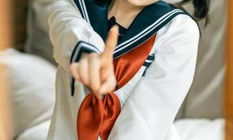 幼水铃衣在线，让吊带成为你心中的那道‘光’
