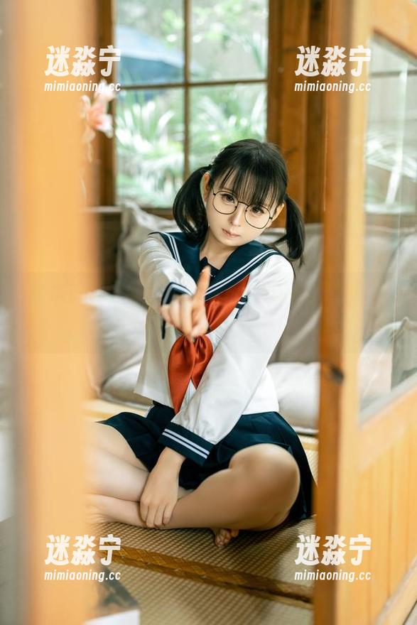 幼水铃衣 幼水铃衣在线,让吊带成为你心中的那道‘光’