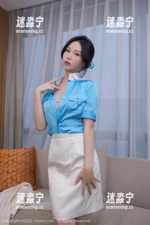 私房美图中的抖娘利世，这腿长得让人疑心是不是别人买的。