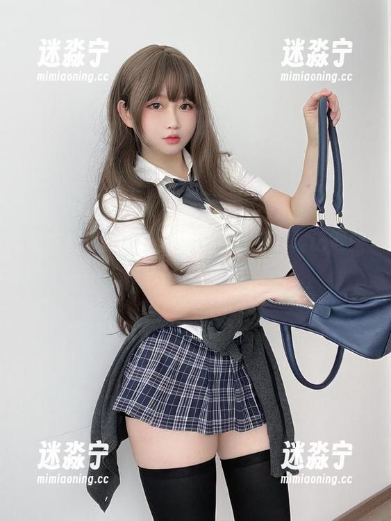 是依酱呀 是依酱呀的礼服套图,分享的时候记得抓紧住你的心啊