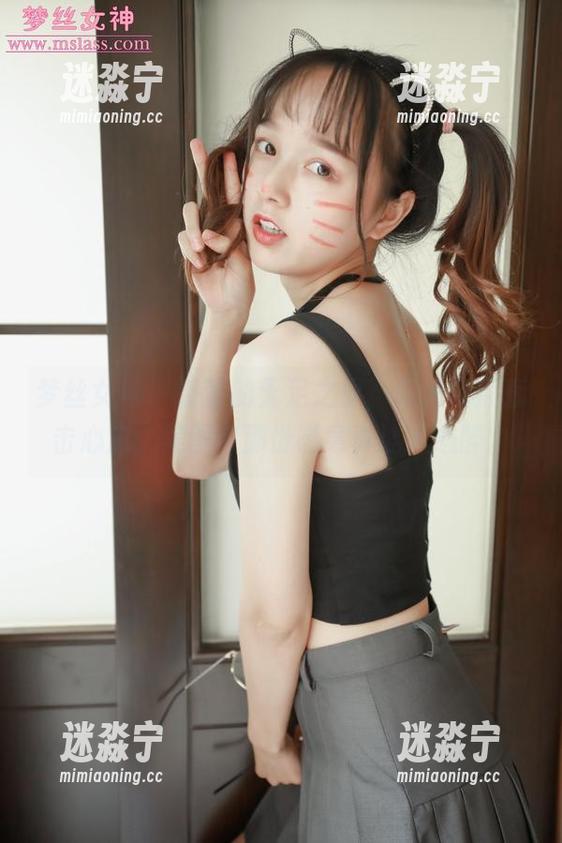 梦丝女神-香萱 梦丝女神 - 香萱的无足之界,高清海报直击心底,美图中那份随意真让人心醉。
