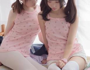 森萝财团 – 不要错过卉子的新写真，湿重的白色房间和过膝袜是绝配
