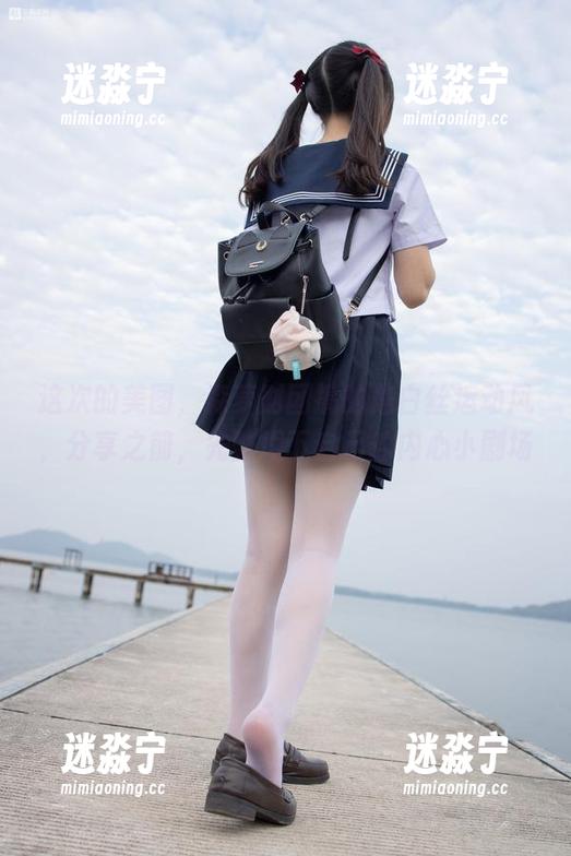 森萝财团 这次的美图,森萝财团搞的是白丝运动风,分享之前,先整理下自己的内心小剧场