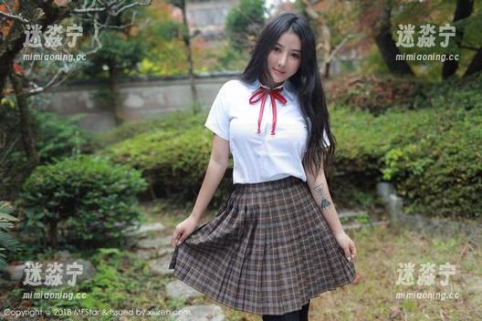 模范学院 - 一颗甜蛋黄a的短裙系列，看这无圣光合集，我该怎么形容
