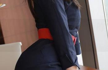 模范学院 – 今天就让何嘉颖做我的女王，美图图包来张露脸