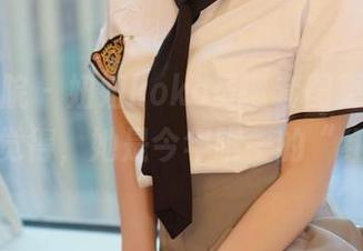 模范学院 – 妞妞koko圣诞套图更新，越看到越觉得，她是今年唯一的“红”人！