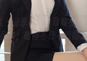 模范学院 – 分享一下，草莓兔兔学妹的作品集，萌得不行不行的。