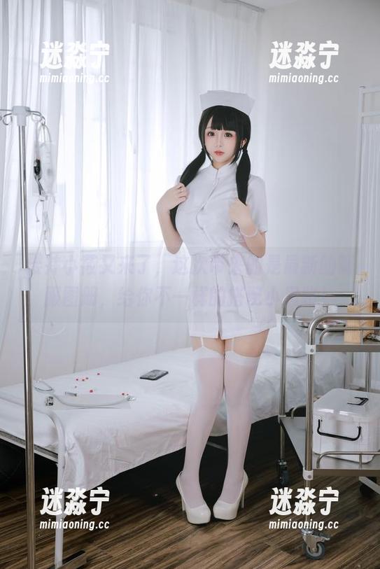樱井小莜又来了，这次带来的是最新的制服图册，给你不一样的搭配小思路！