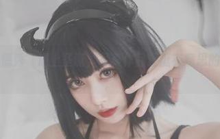 当“清颜真德秀”遇上圣诞，写真作品还挺有意思的，意外收获。
