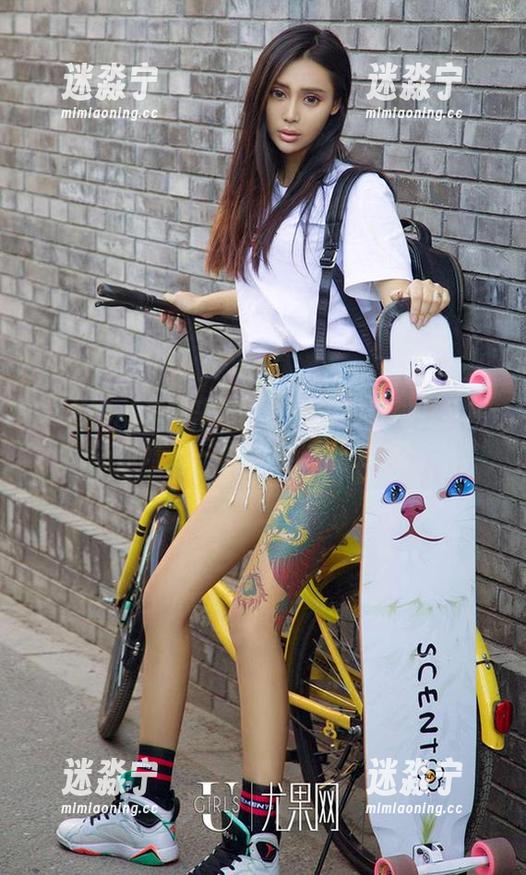 爱尤物-赵伊彤 爱尤物 - 来吧来吧,赵伊彤的白衬衫全集让你陷入一种似懂非懂的迷雾。