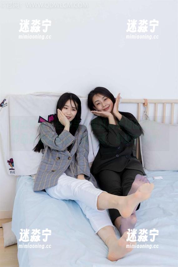 物恋传媒 - 佳琪与星星灯游乐场的原图，作品集像在低语，迷么迷，你还在等啥？