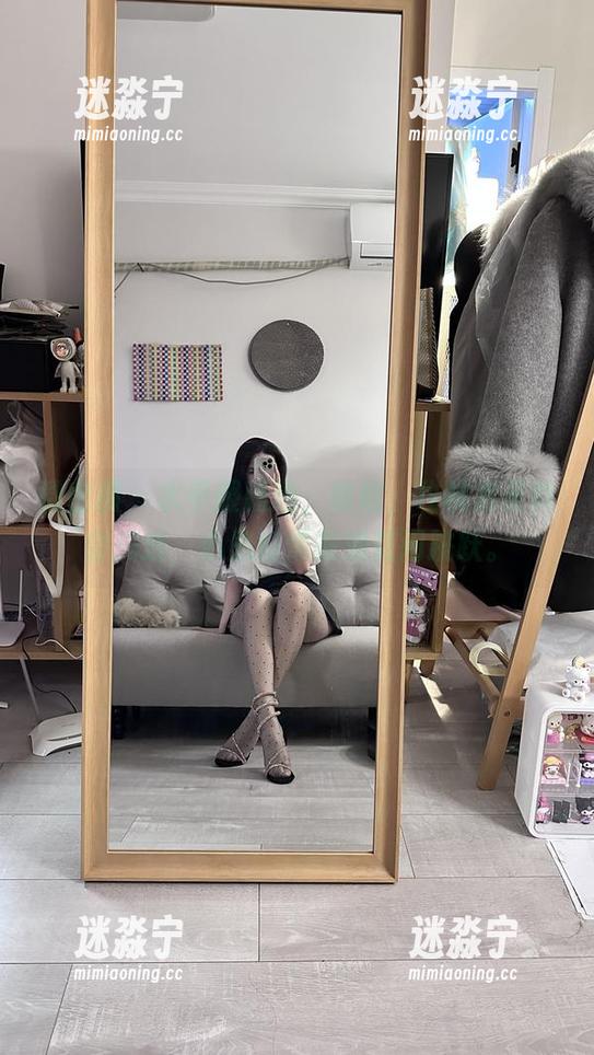 玫桃泡芙 微密圈 - 水手服精选,咳咳,玫桃泡芙真会挑选,心思好像在浪花间跳跃。
